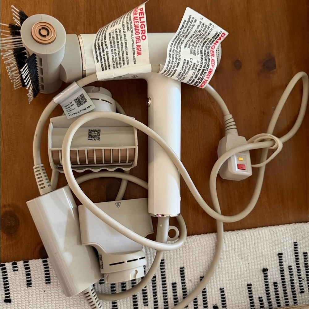 Shark Hair Dryer with Attachments